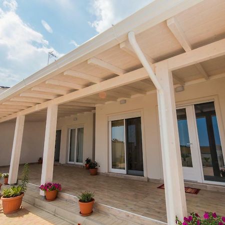 Edone Bed & Breakfast Maruggio Bagian luar foto