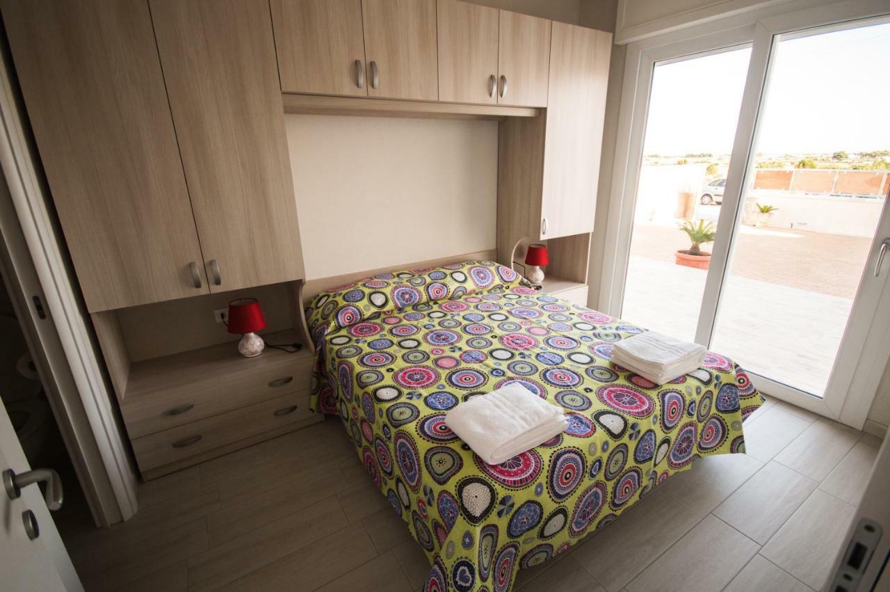 Edone Bed & Breakfast Maruggio Bagian luar foto